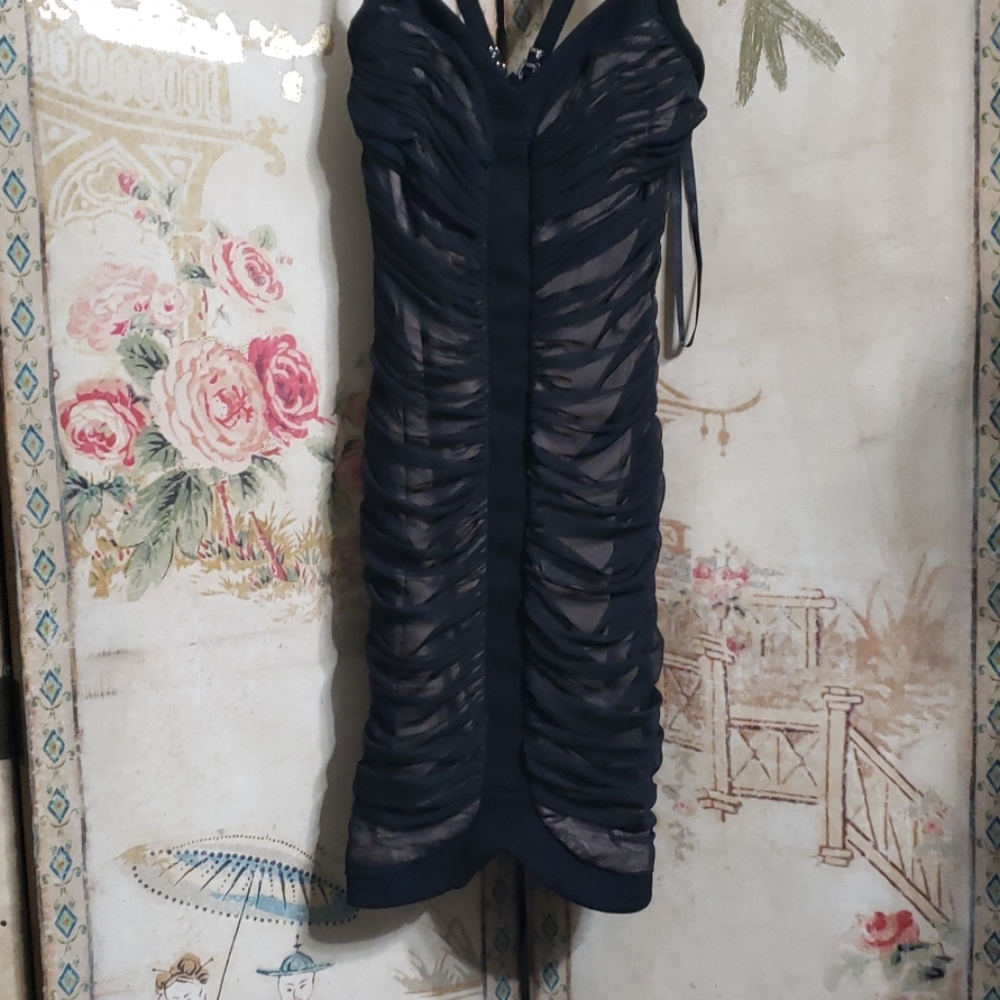 Womens bodycon little black dress. - Picture 4 of 8